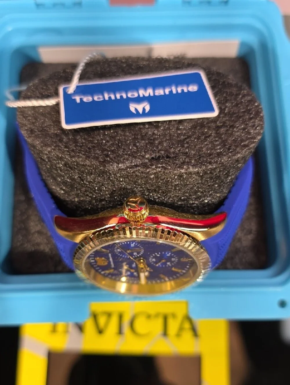 Invicta Pro Diver Chronograph Blue Dial Gold Case Blue Silicone Watch New